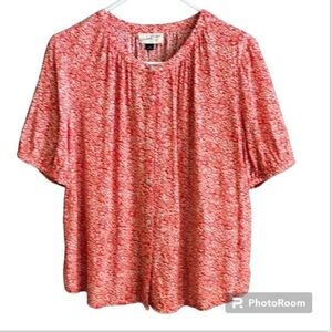 UNIVERSAL THREAD top